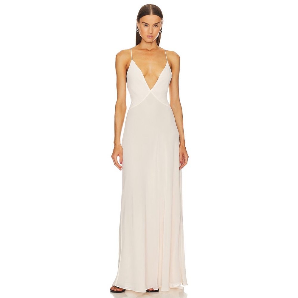 Elegant White Evening Gown - Picture 7 of 14